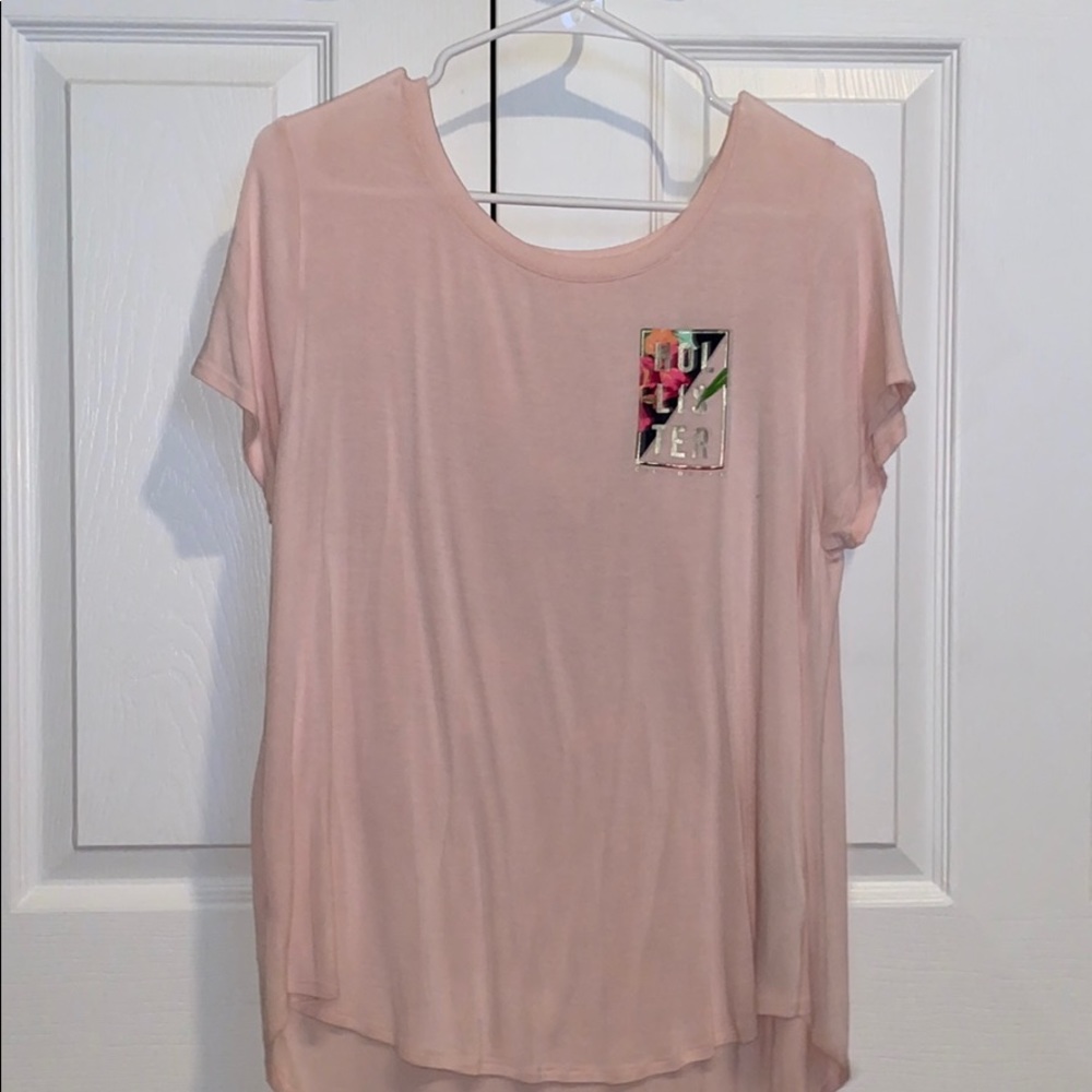 A hollister t shirt